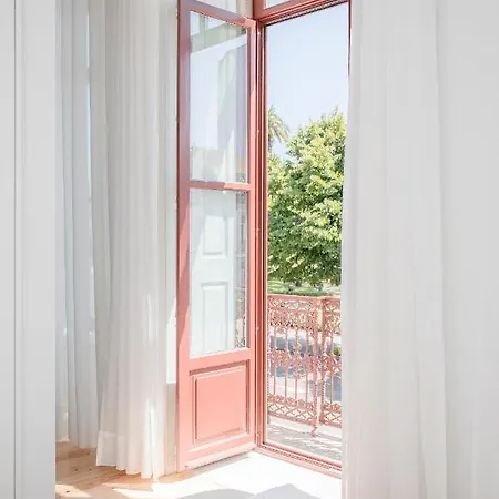 Liiiving In - View Porto