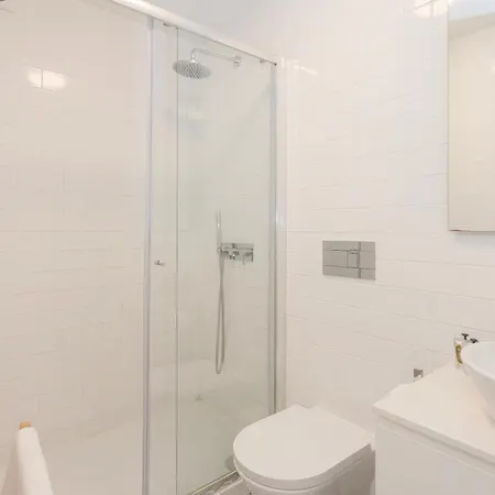 Liiiving In - View Apartment Porto