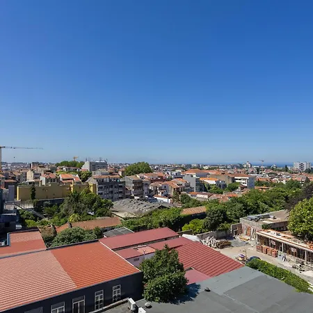 Apartment Liiiving In - View Porto