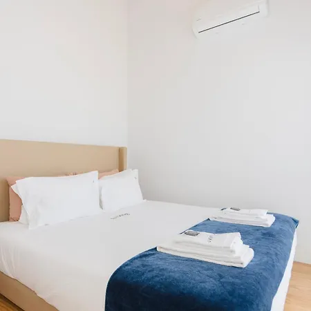 Apartment Liiiving In - View Porto